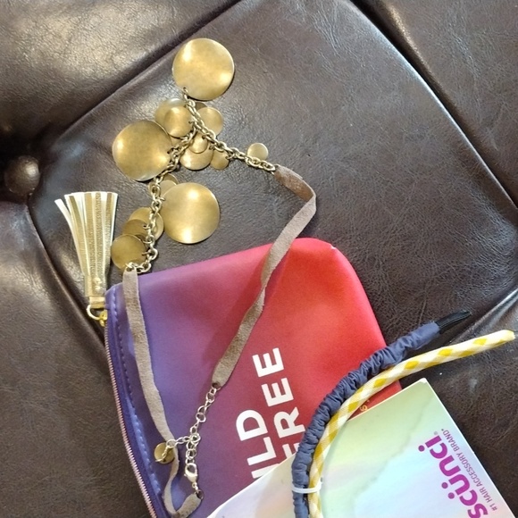 Ipsy Wild & Free Makeup Bag and Goodies - Picture 6 of 11